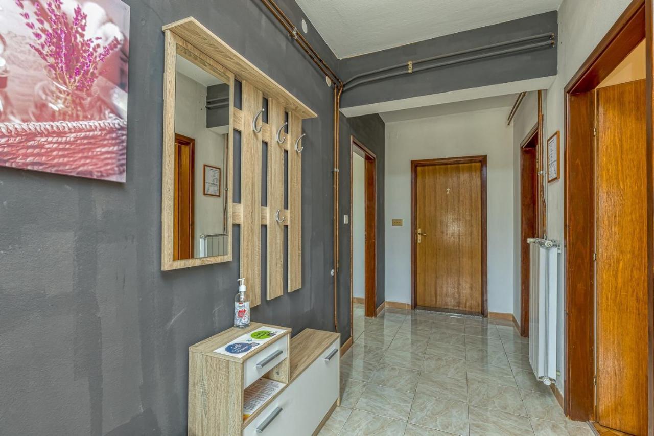 Emanuela With Private Pool Apartment Loborika Luaran gambar